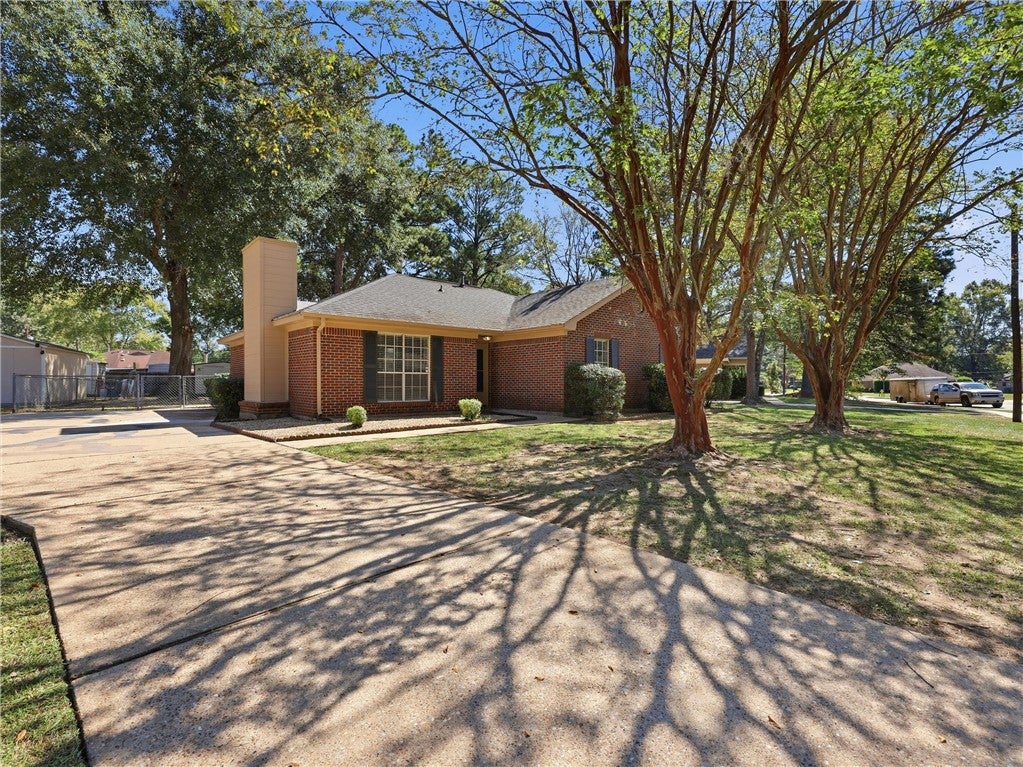 6512 W CYPRESS Court