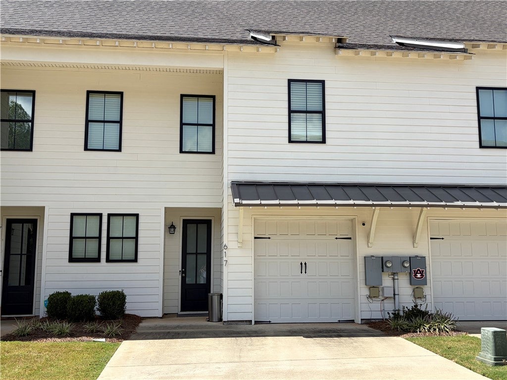 Photo of 617 CAMERON Court, Auburn, AL 36830 (MLS # 182312)