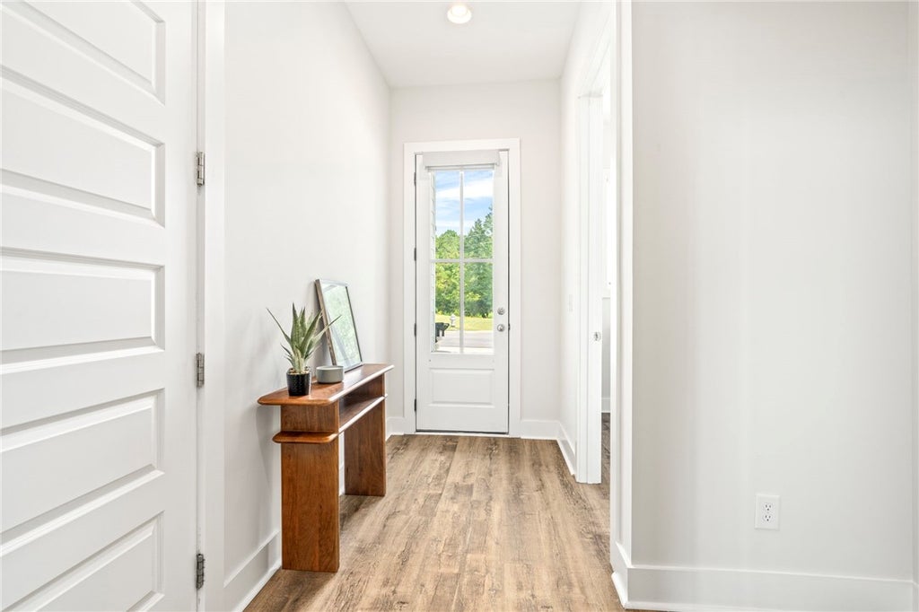 Photo of 617 CAMERON Court, Auburn, AL 36830 (MLS # 182312)