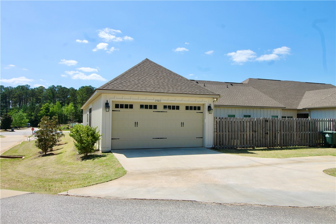 1653 ACADEMY Drive 1501