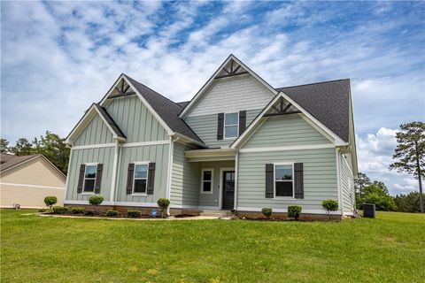 702 RIVERSIDE Estates Lanett AL 36863