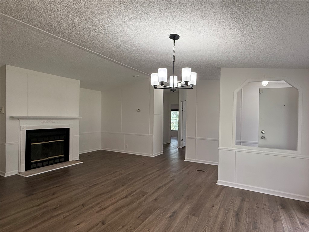 77 LEE ROAD 2044