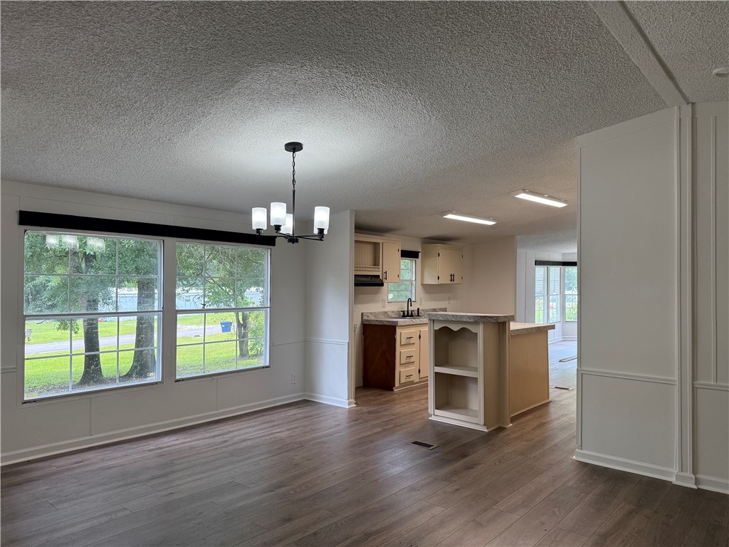 77 LEE ROAD 2044