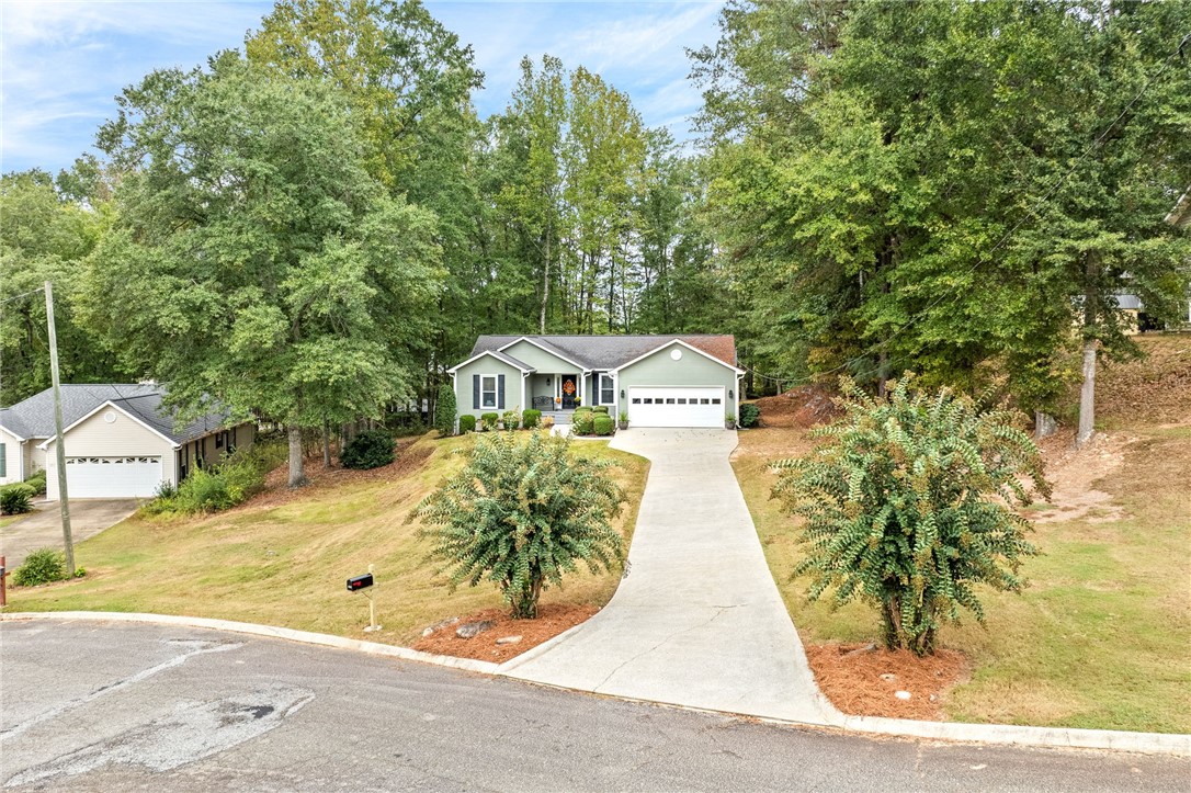 1717 CLAIRMONT Crest