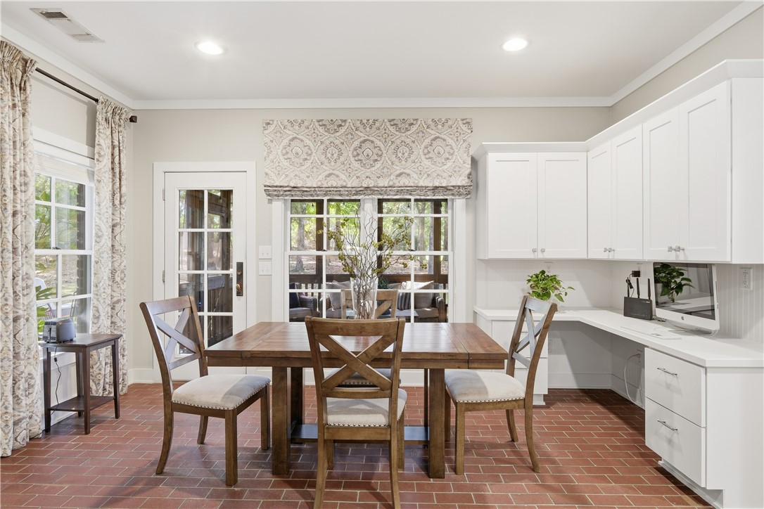 Auburn, Alabama 36830, United States, 4 Bedrooms Bedrooms, ,4 BathroomsBathrooms,Residential,Active,235844