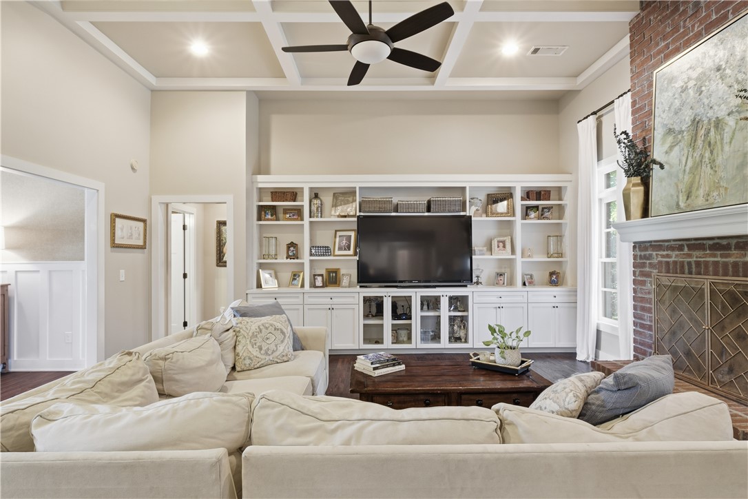 Auburn, Alabama 36830, United States, 4 Bedrooms Bedrooms, ,4 BathroomsBathrooms,Residential,Active,235844