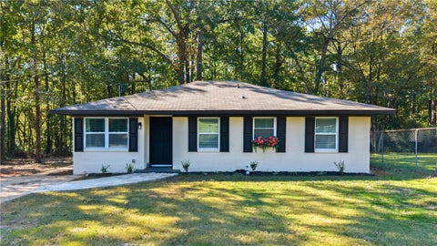 Photo of 1804 BULLOCH Street, Opelika, AL 36801 (MLS # 182778)