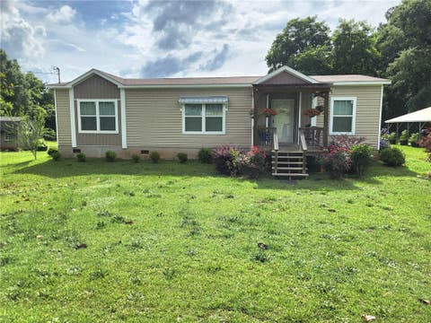 Photo of 1902 35TH Avenue SW, Lanett, AL 36863 (MLS # 180713)