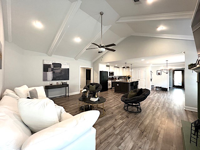 62 IVY Loop