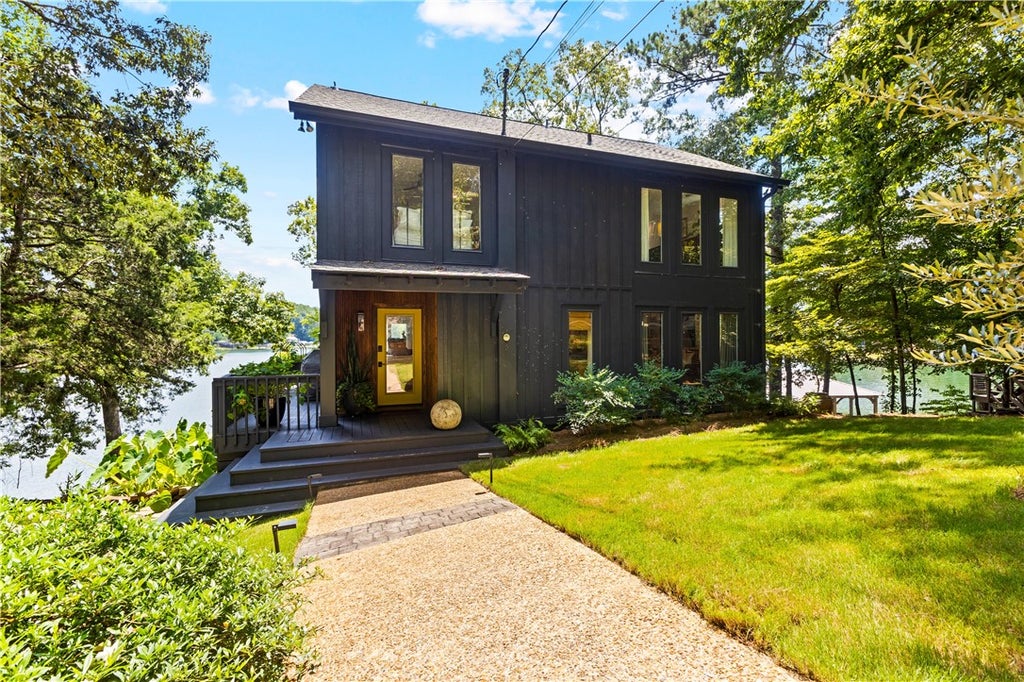 Photo of 232 WINDWARD Drive, Dadeville, AL 36853 (MLS # 182371)