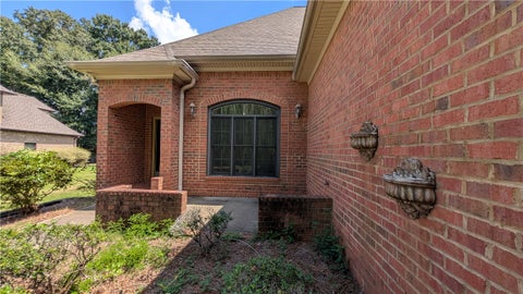 Photo of 2172 N DONAHUE Drive, Auburn, AL 36830 (MLS # 182198)