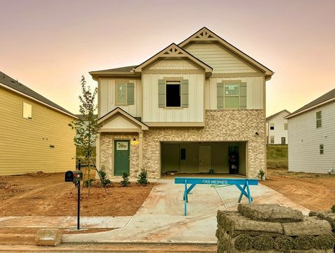 Photo of 2650 JANSEN Avenue, Opelika, AL 36804 (MLS # 175728)