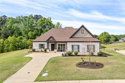Photo of 760 OWENS Way, Opelika, AL 36804 (MLS # 180098)