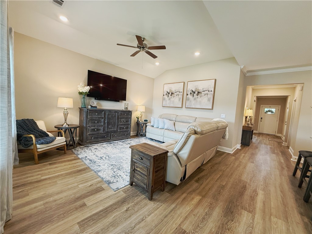 2527 FARMVILLE LAKES Drive