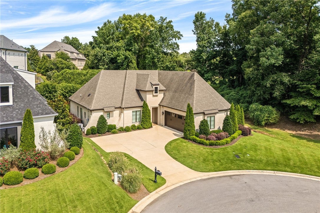1009 FAIRVIEW Lane
