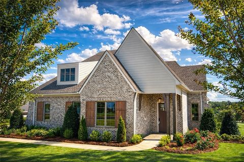 Photo of 207 BRIDGEWATER Boulevard, Auburn, AL 36830 (MLS # 178686)