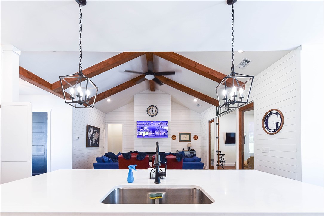 209 LEE ROAD 2121