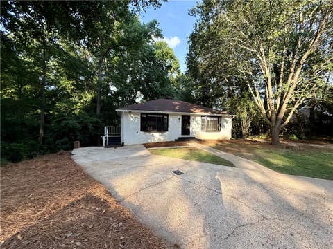 Photo of 752 LETOHATCHEE Drive, Auburn, AL 36832 (MLS # 181206)