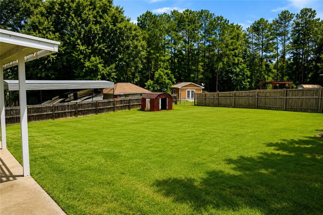 11 LEE ROAD 2033