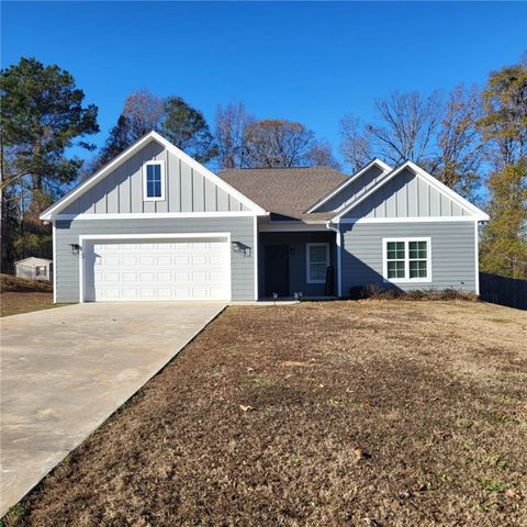 Photo of 1057 COUNTY ROAD 553, Valley, AL 36854 (MLS # 177929)