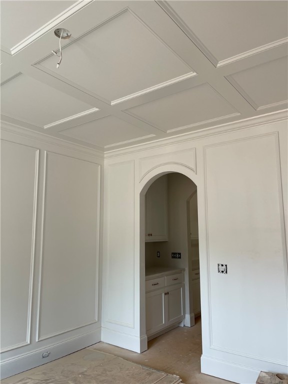 2057 ARROWHEAD Avenue