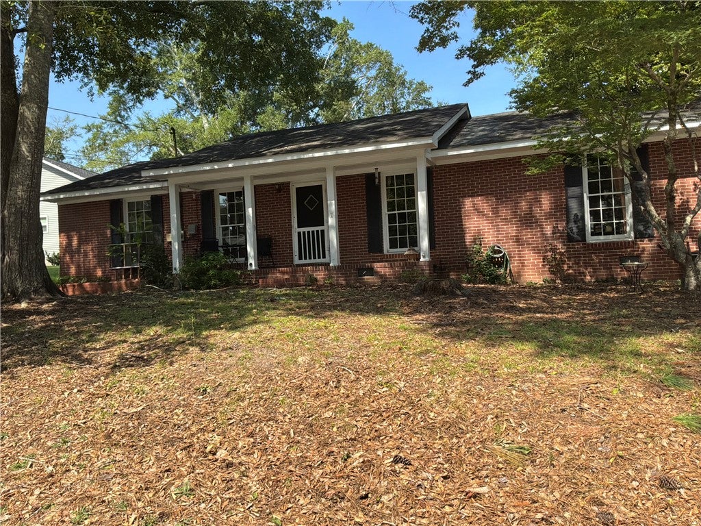 Photo of 631 FLORENCE Drive, Auburn, AL 36830 (MLS # 181960)