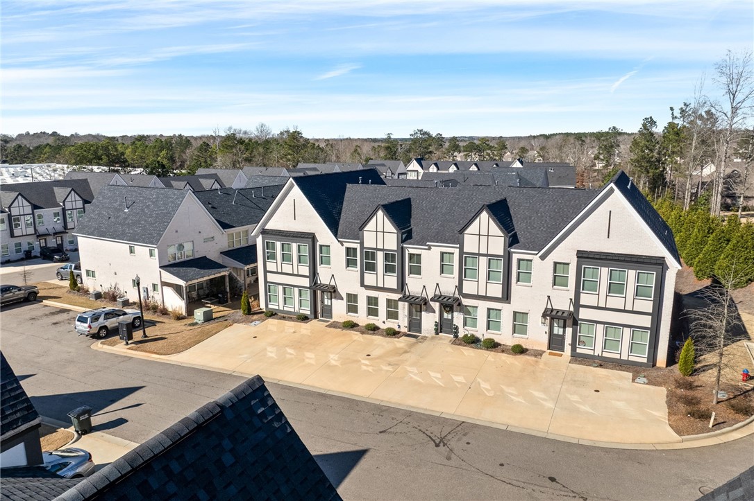 2808 RIDGE CREST Court