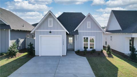 Photo of 2018 CROSSING Court W, Valley, AL 36854 (MLS # 181847)