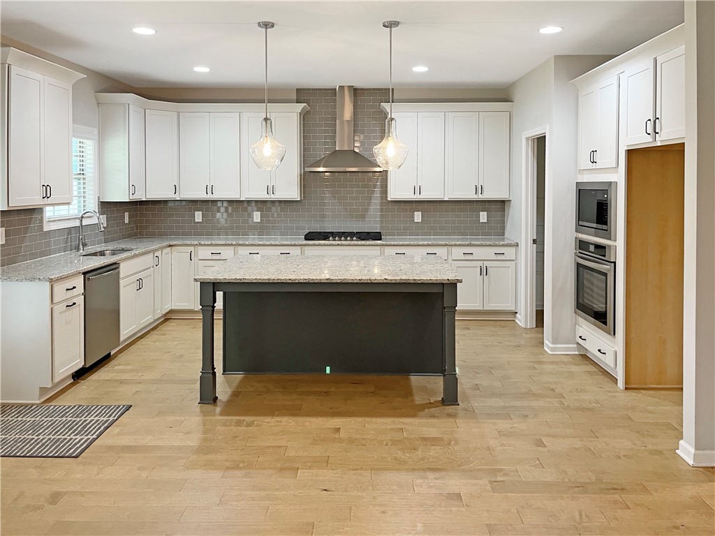 819 TIGER Trail
