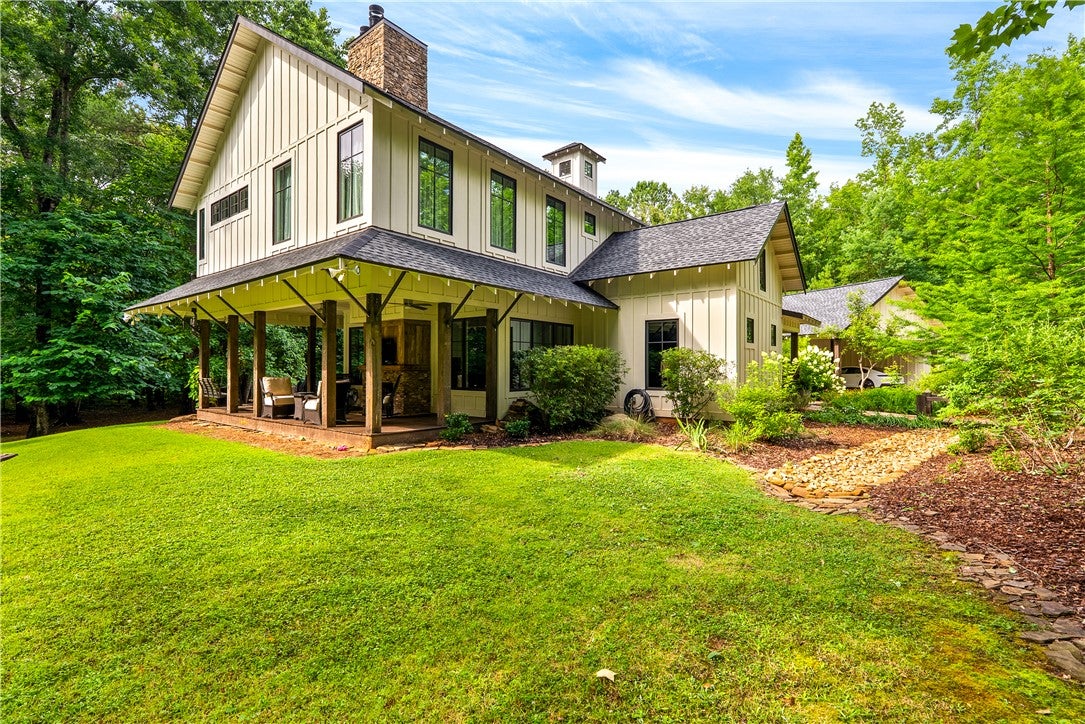 900 DAKOTA Drive