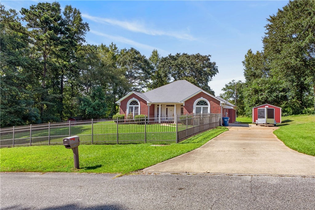 Photo of 98 LEE ROAD 418, Opelika, AL 36804 (MLS # 181870)