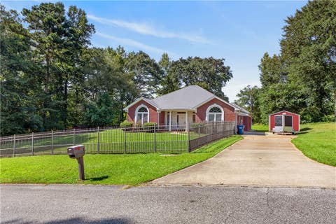 Photo of 98 LEE ROAD 418, Opelika, AL 36804 (MLS # 181870)