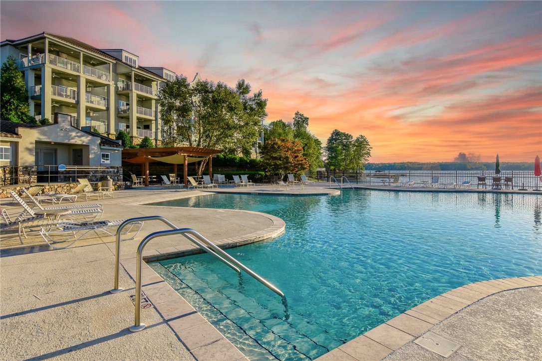 90 CROWNE POINTE Road 105