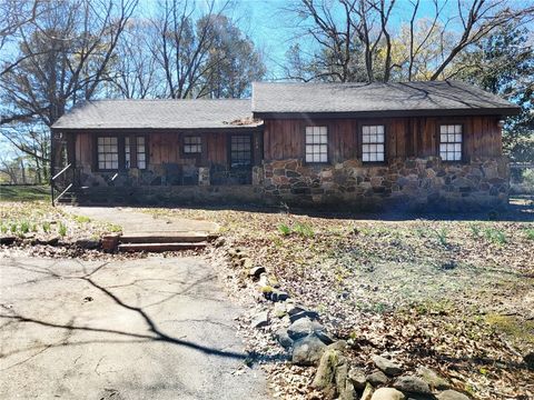 Photo of 104 JARRETT Street, Valley, AL 36854 (MLS # 179383)