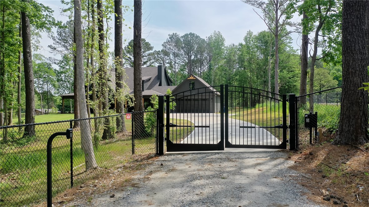 796 LEE ROAD 281