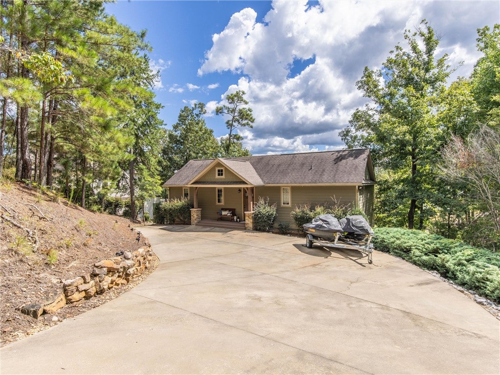 334 PINE NEEDLE Lane