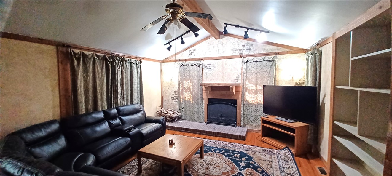 5394 LEE ROAD 166