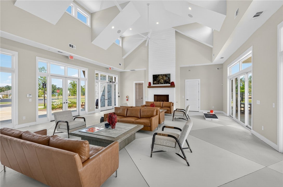 2176 DAWSON CORNER Loop