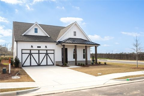 Photo of 305 TUNDRA SWANN Lane, Auburn, AL 36832 (MLS # 181572)