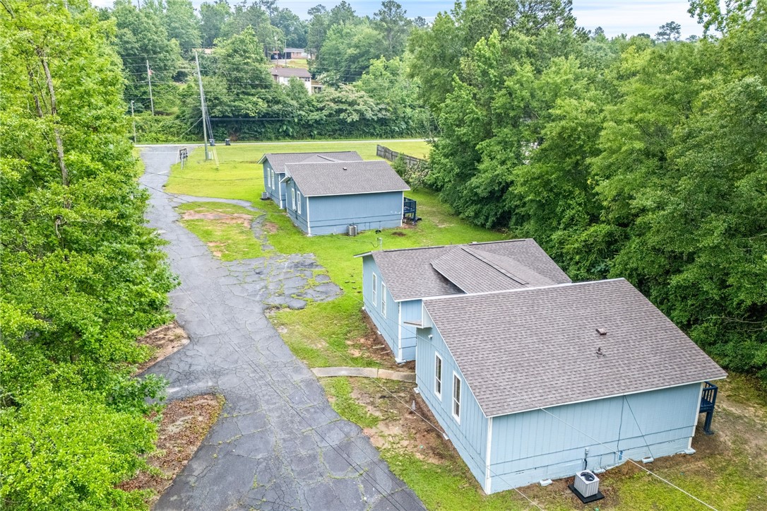 1901, 1903 S SEALE Street