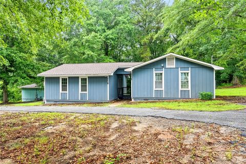 1901, 1903 S SEALE Street Phenix City AL 36869