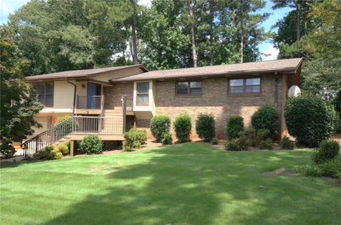 Photo of 1001 N CUMBERLAND Drive N, Auburn, AL 38630 (MLS # 181897)