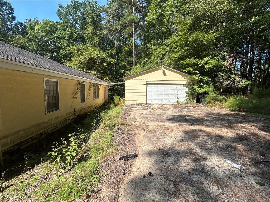 80 BENT HICKORY Lane