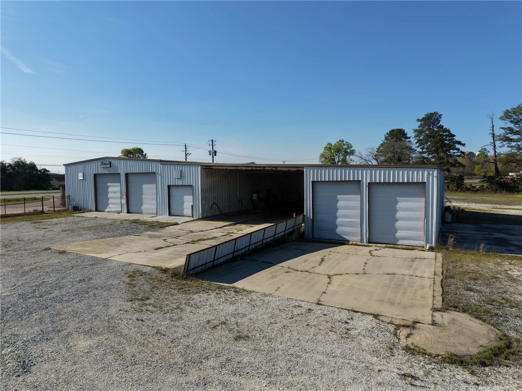 3265 S EUFAULA Avenue