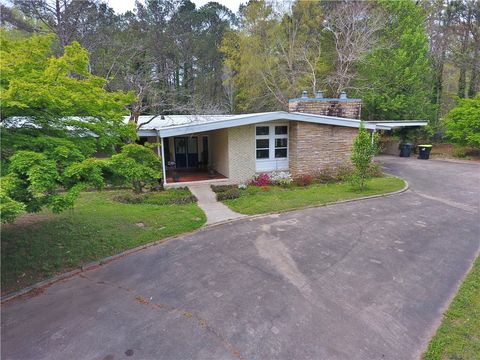 Photo of 3052 DADEVILLE Road, Alexander City, AL 35010 (MLS # 178780)