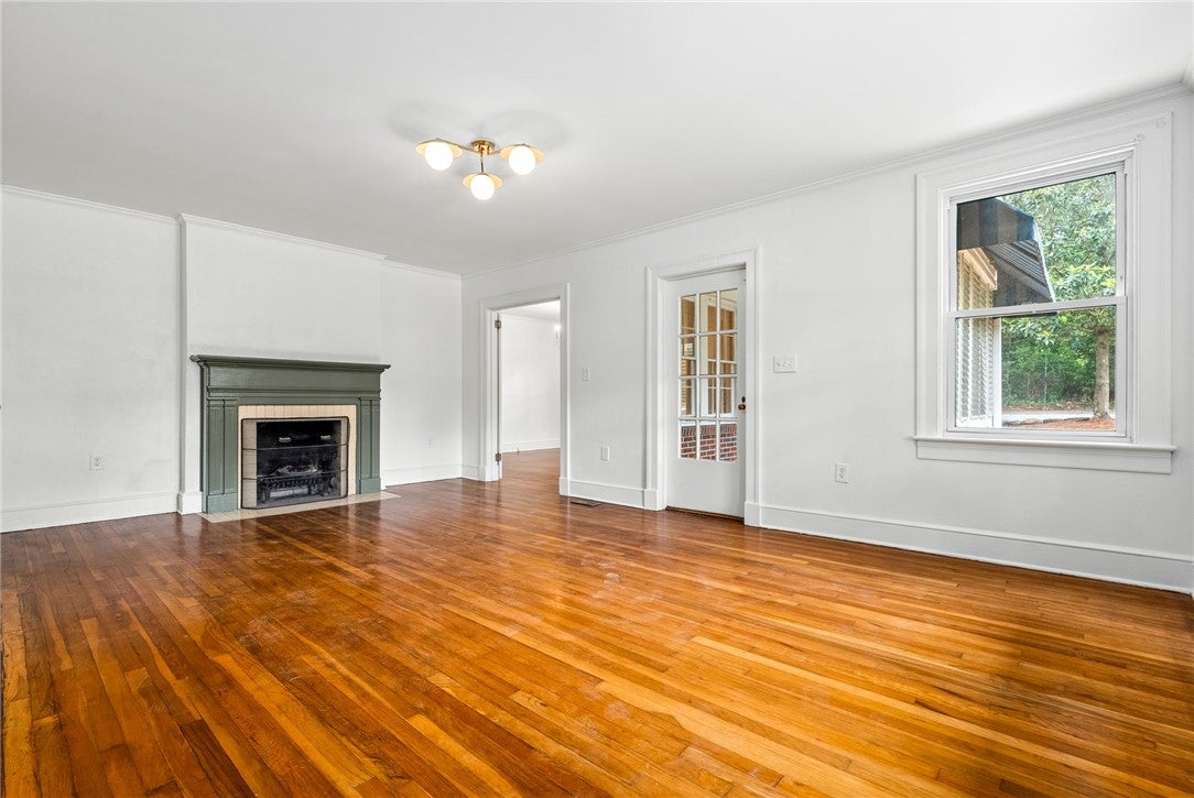 715 N 10TH Street