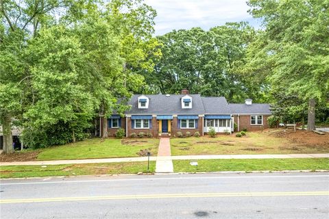 Photo of 715 N 10TH Street, Opelika, AL 36801 (MLS # 180663)