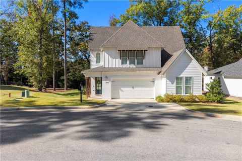 1540 DARTMOUTH Drive Auburn AL 36830