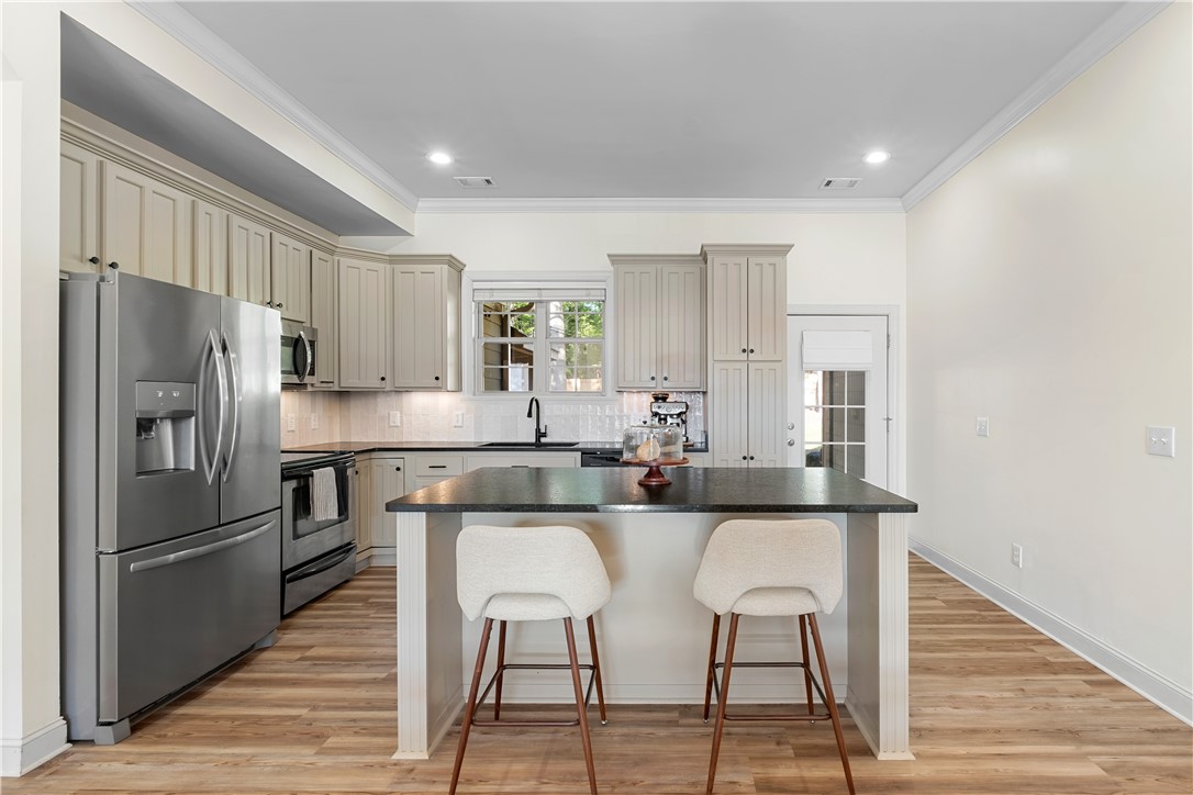 Opelika, Alabama 36801, United States, 3 Bedrooms Bedrooms, ,2 BathroomsBathrooms,Residential,Active,116719