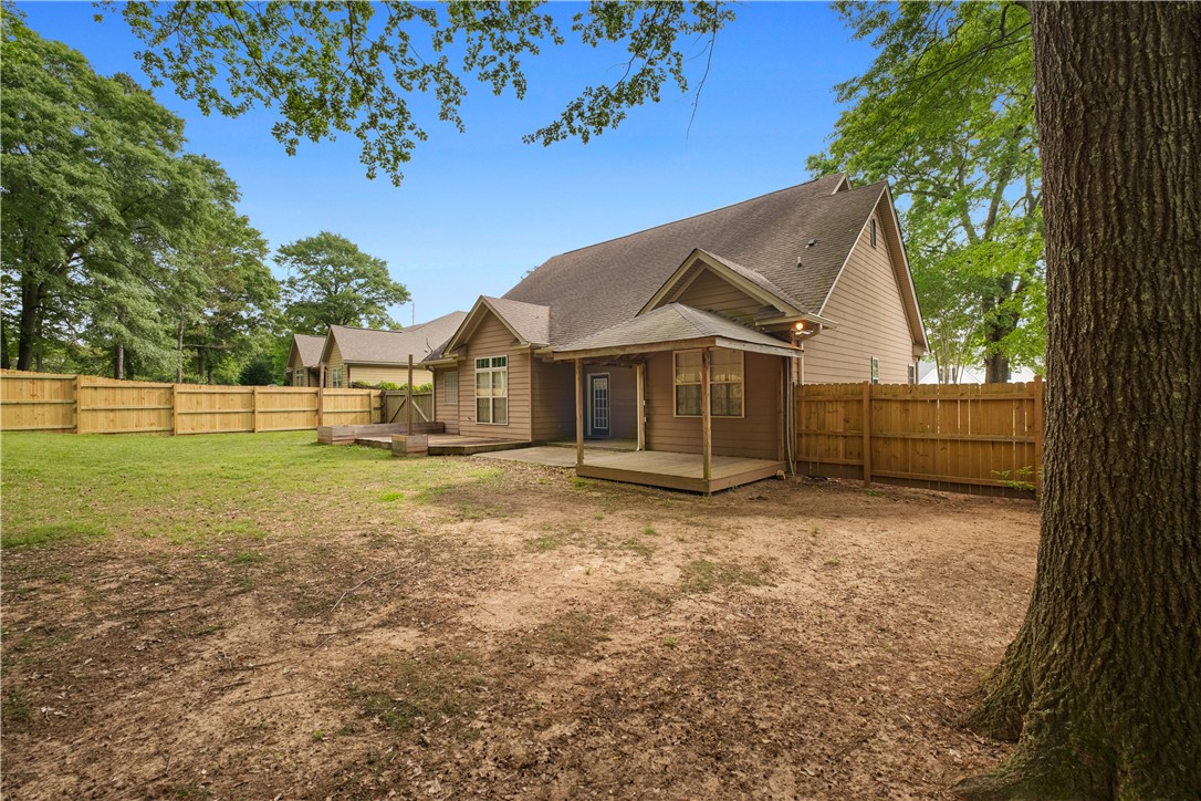 Opelika, Alabama 36801, United States, 3 Bedrooms Bedrooms, ,2 BathroomsBathrooms,Residential,Active,116719